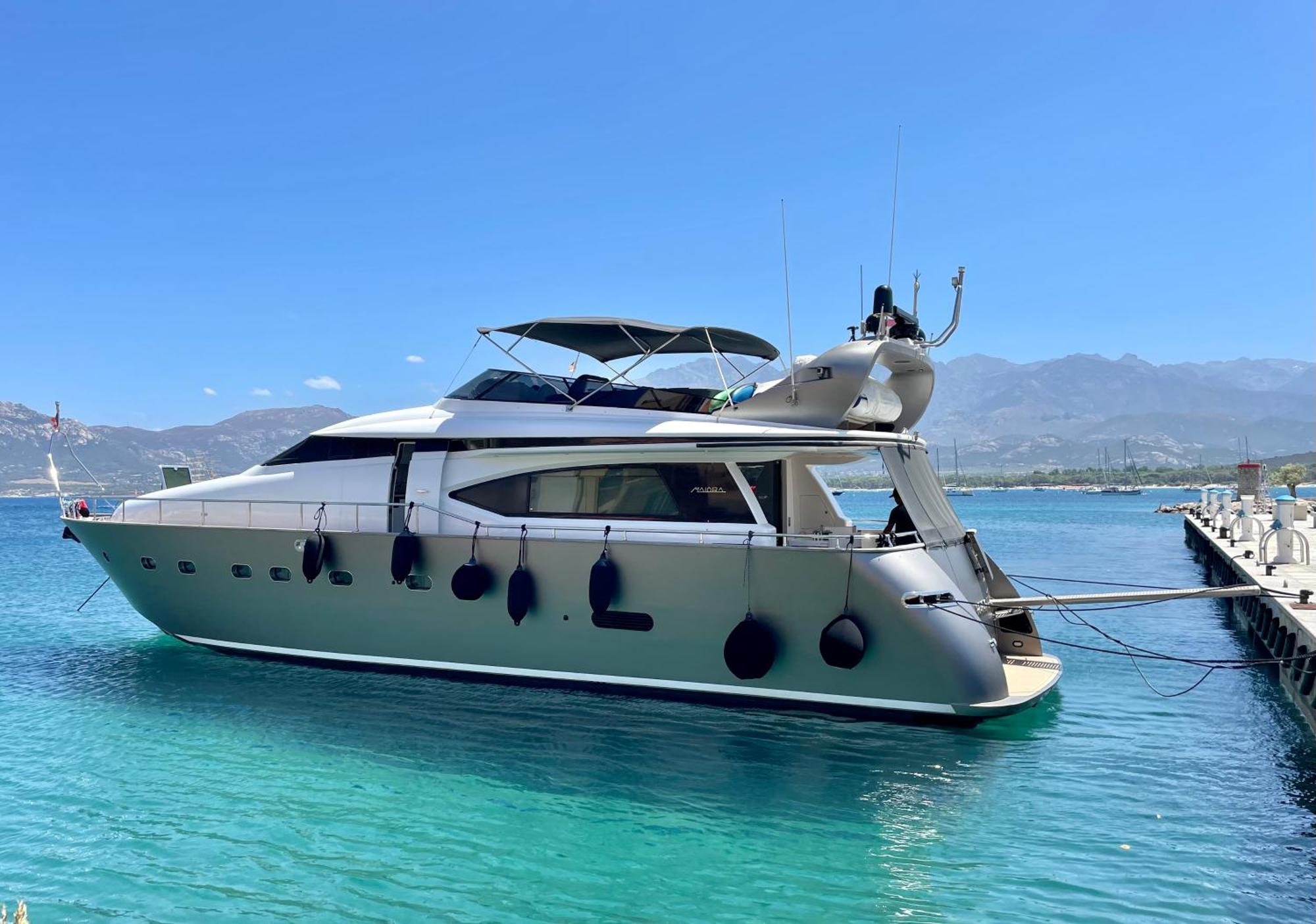 Motoryacht 21 Avec Equipage Hotel Barcelona Bagian luar foto